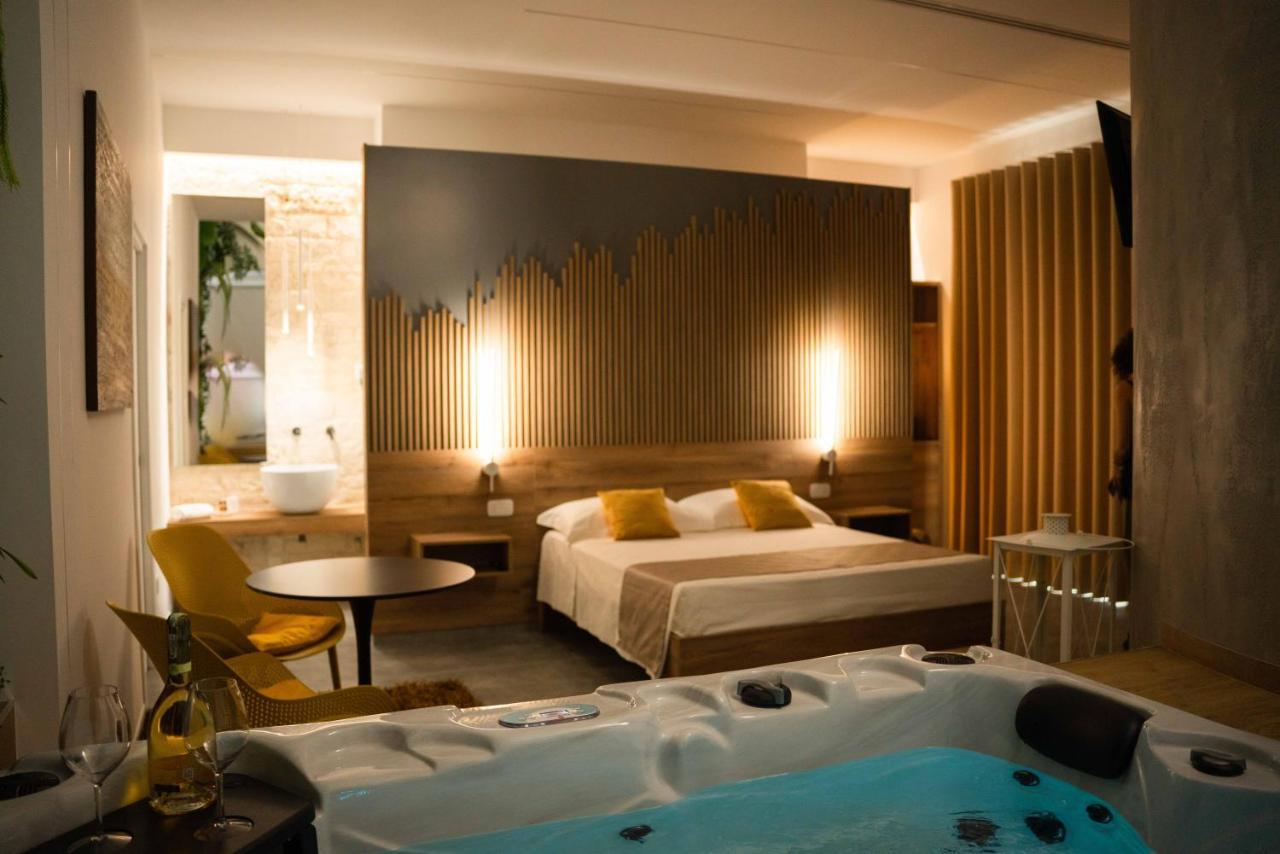 Antonio Busco Rooms Turi Exterior photo